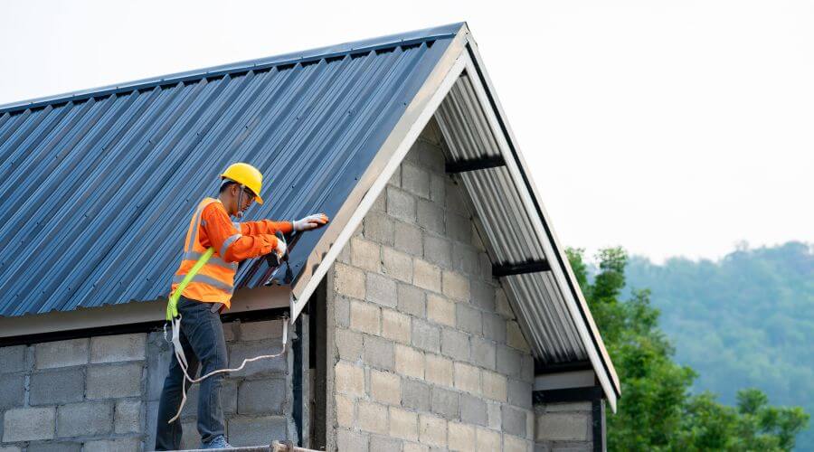 Expert Emergency Roof Repairs services in Lake Elmo, MN